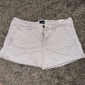 Cute AEO Grey Khaki Shorts
